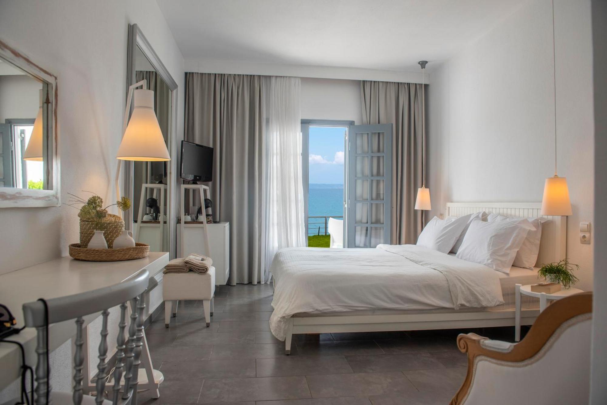 White Suites Resort Afytos Ngoại thất bức ảnh